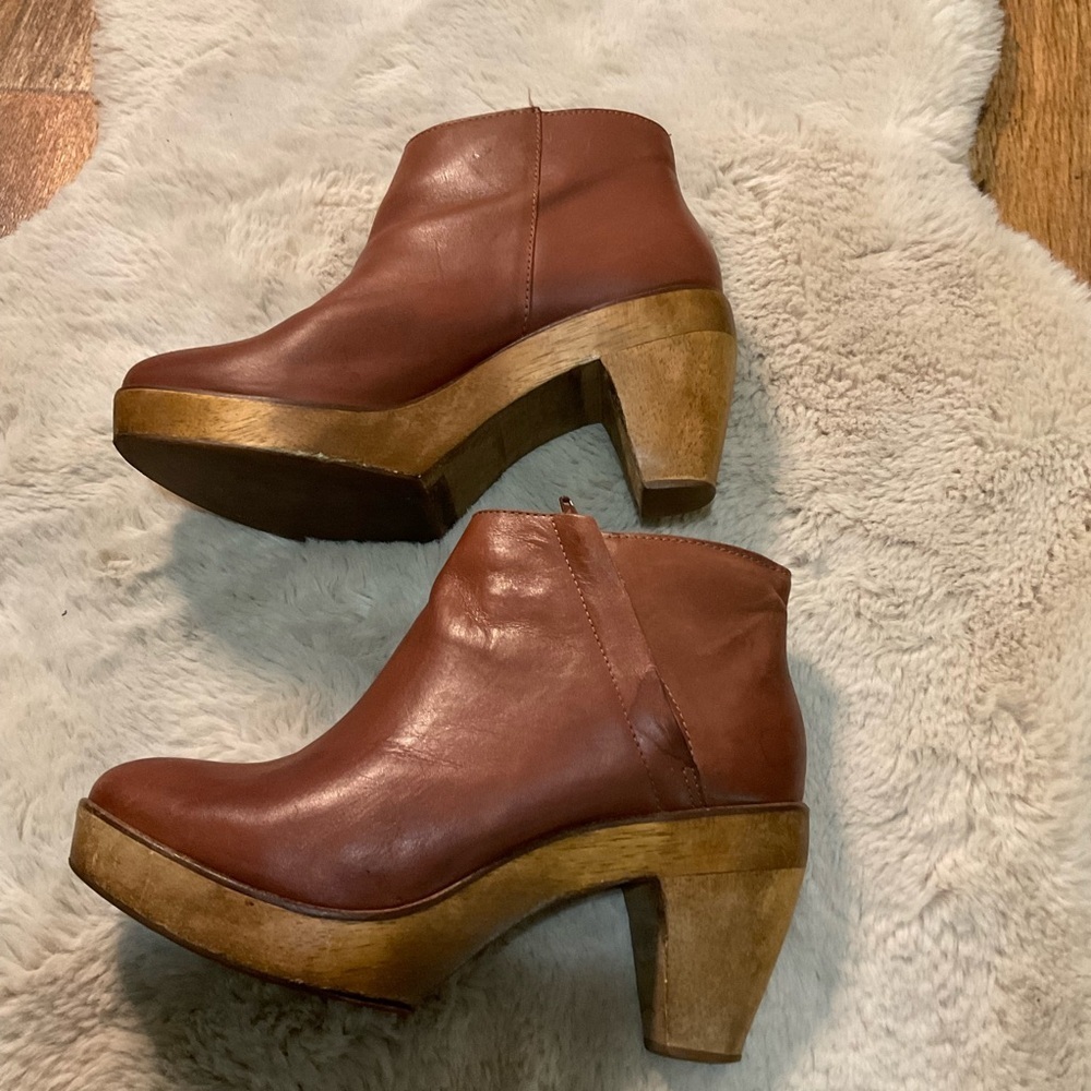 Women’s Brown Leather Platform Ankle Boots - Picture 4 of 16